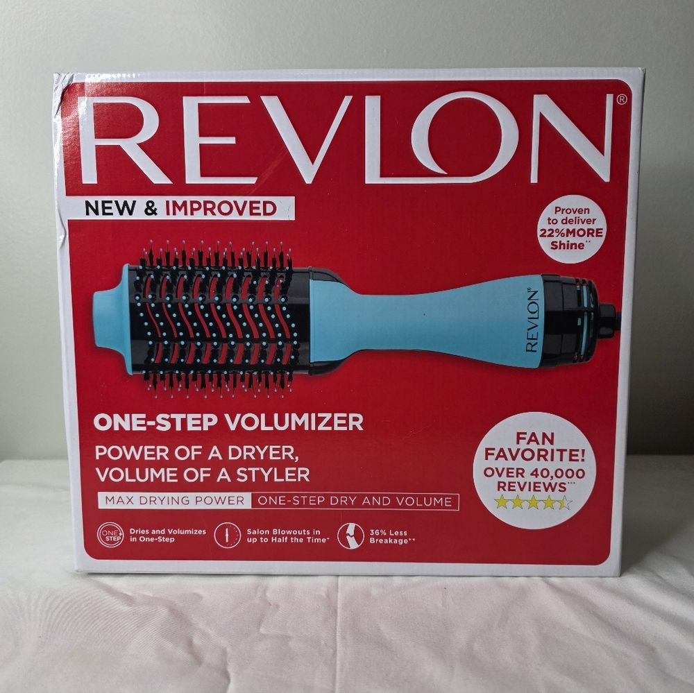 Revlon One-Step Volumizer in Mint